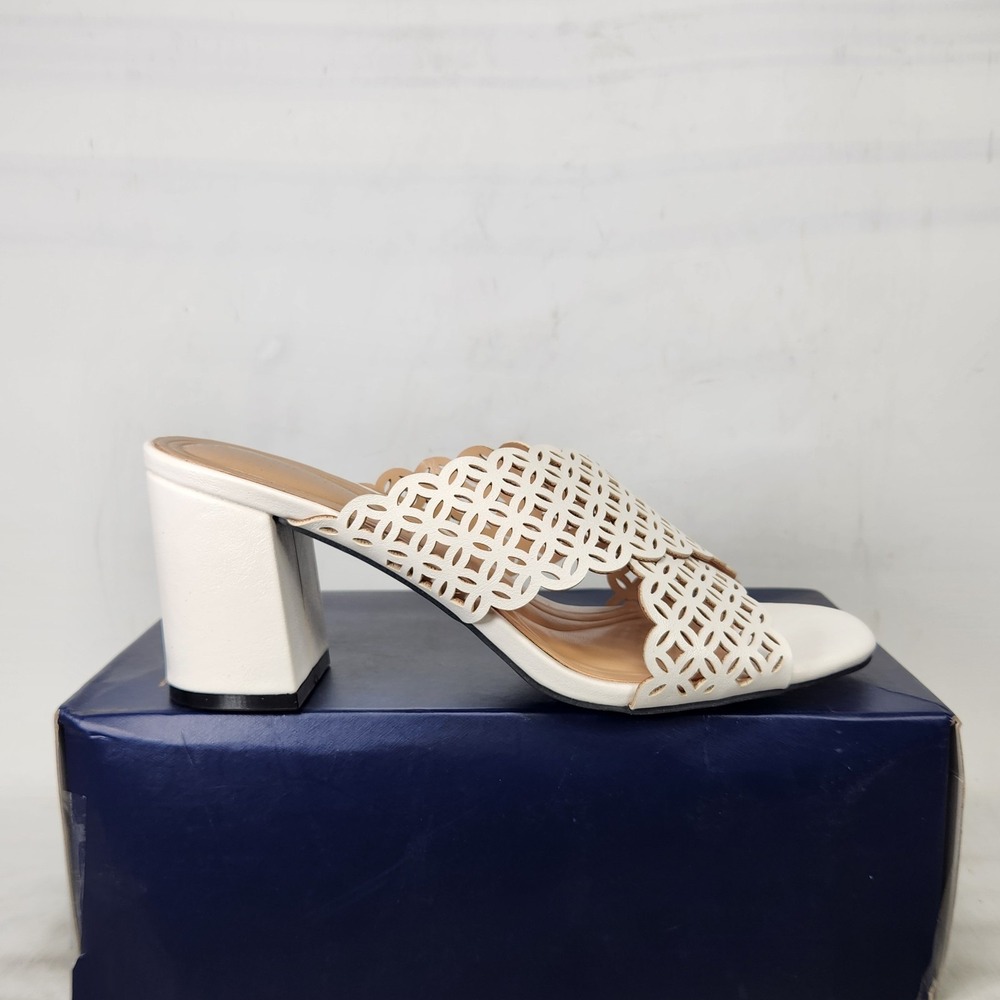 Adrienne Vittadini Aeris Sandals Women Size 8.5 White Laser Cut Block Heel Mules